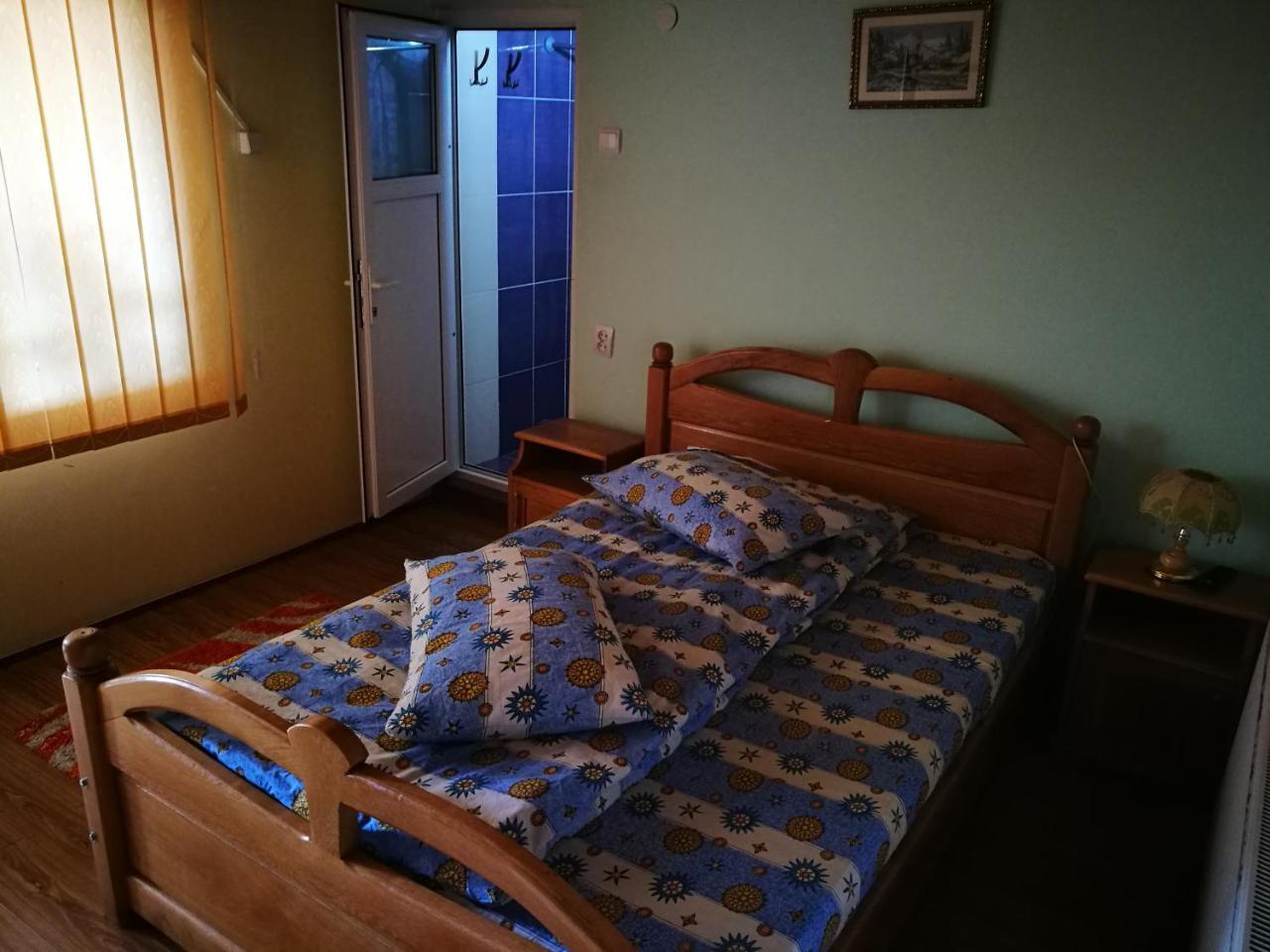Pensiunea Remus Novaci-Străini Exterior foto